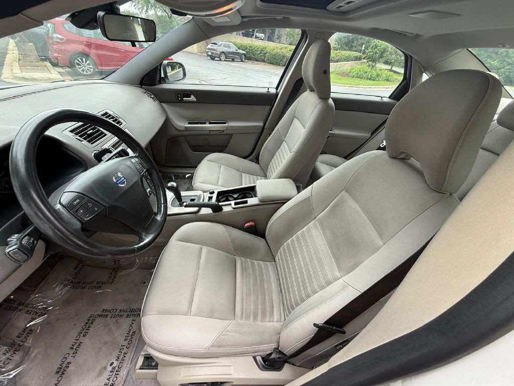 2009 Volvo S40 Image 30