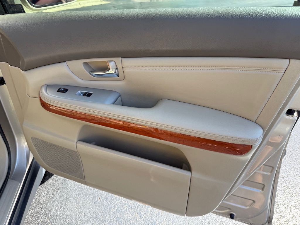 2005 Lexus RX Image 23
