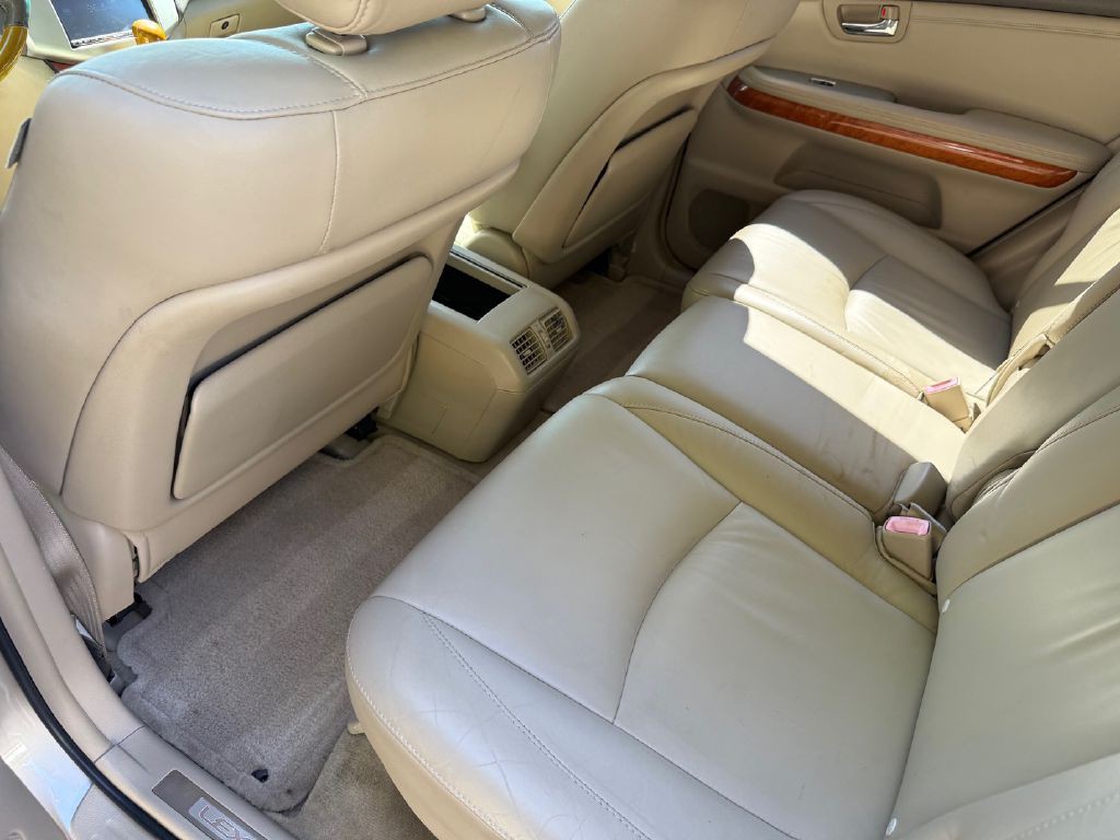 2005 Lexus RX Image 30