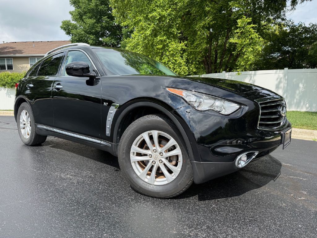 2015 INFINITI QX70 Image 2