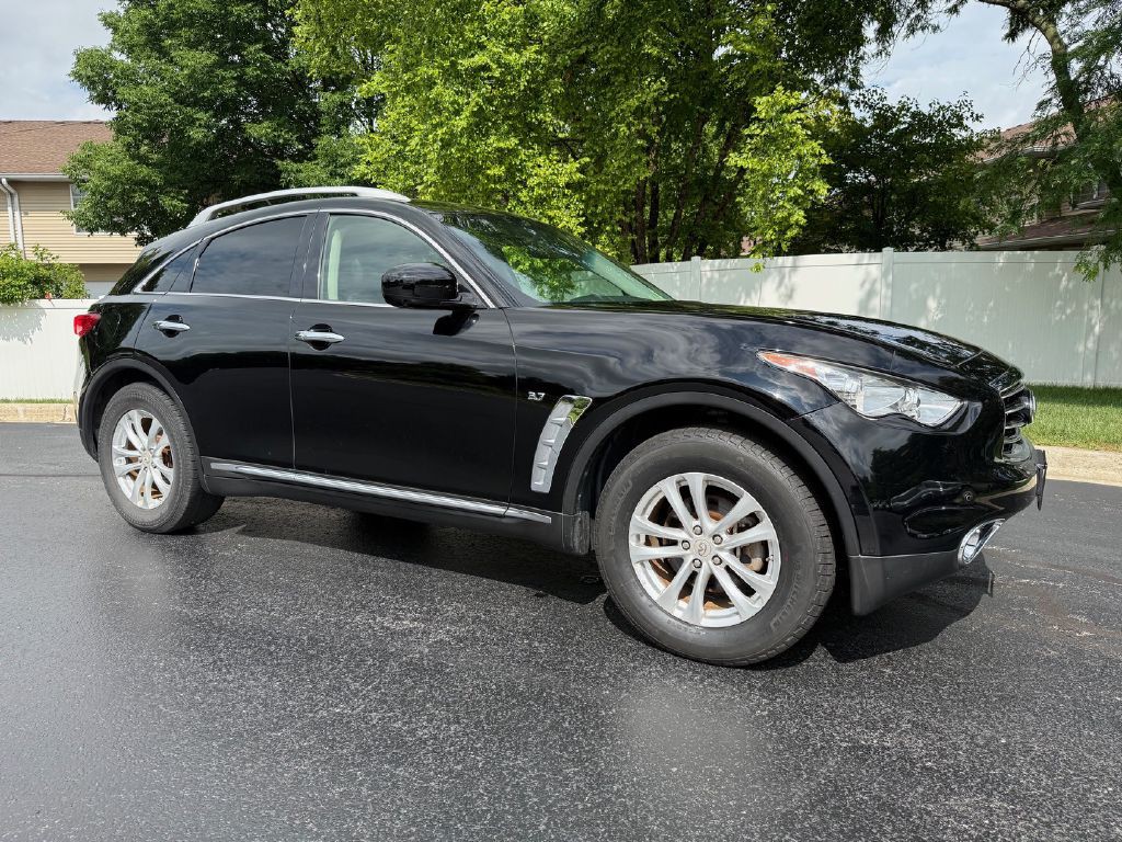 2015 INFINITI QX70 Image 4