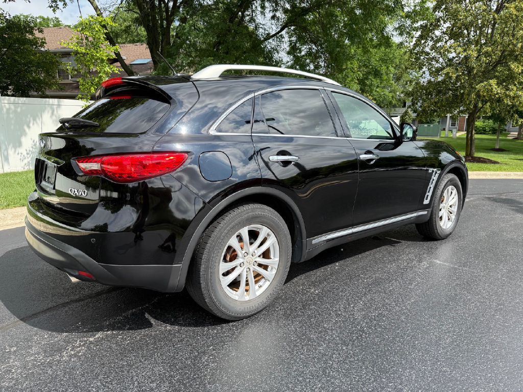 2015 INFINITI QX70 Image 6