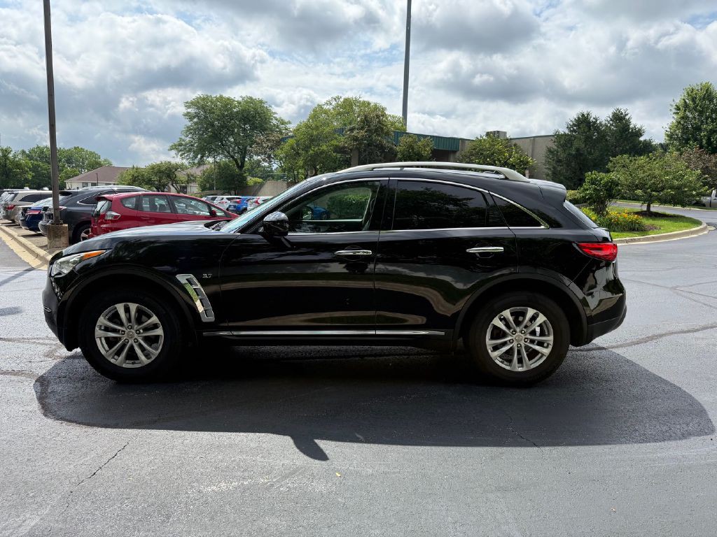 2015 INFINITI QX70 Image 9