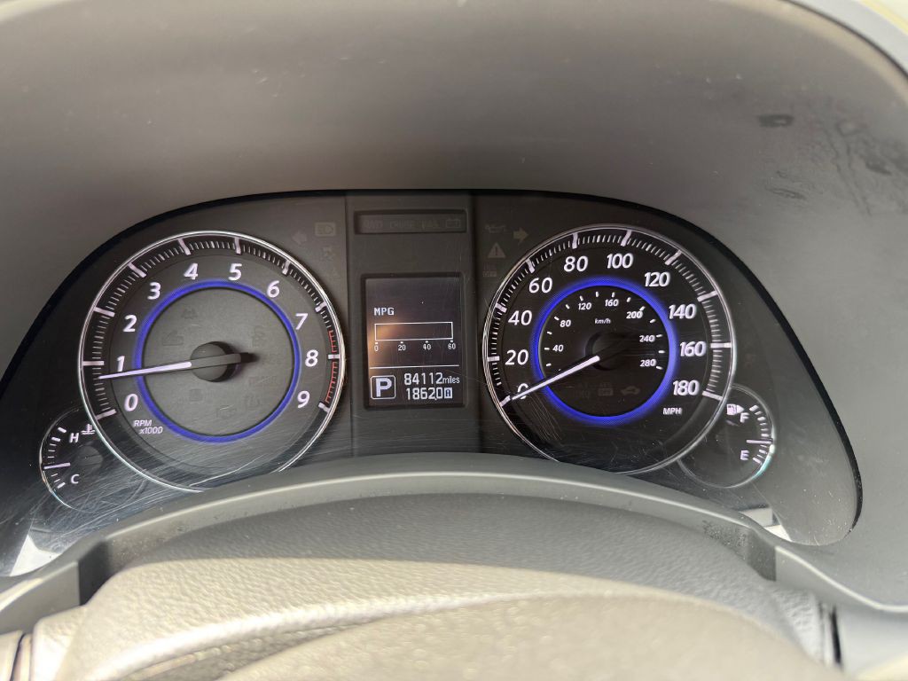 2015 INFINITI QX70 Image 15