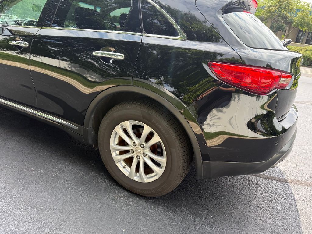 2015 INFINITI QX70 Image 43
