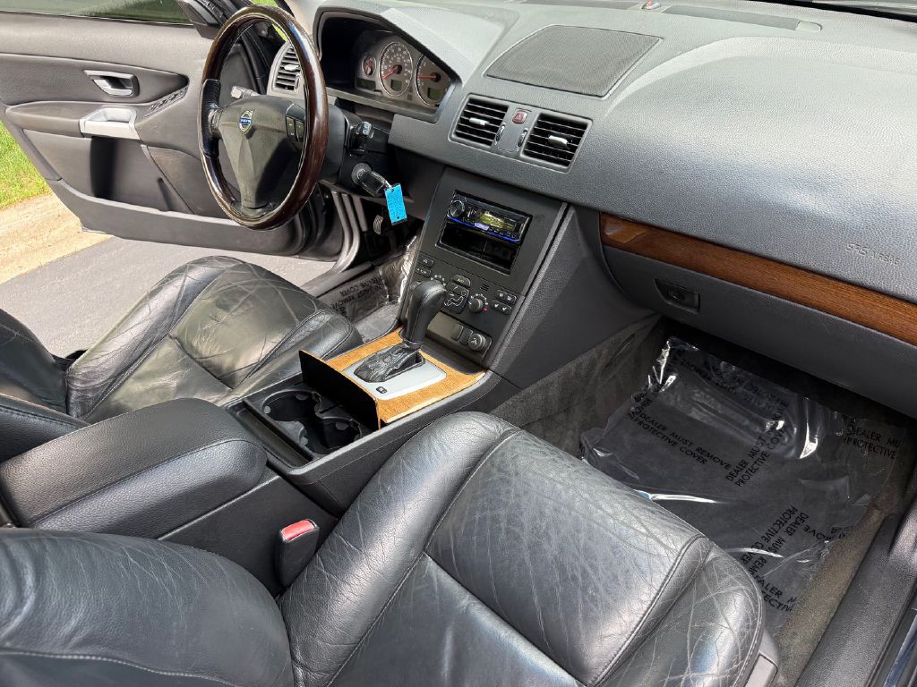 2005 Volvo XC90 Image 22