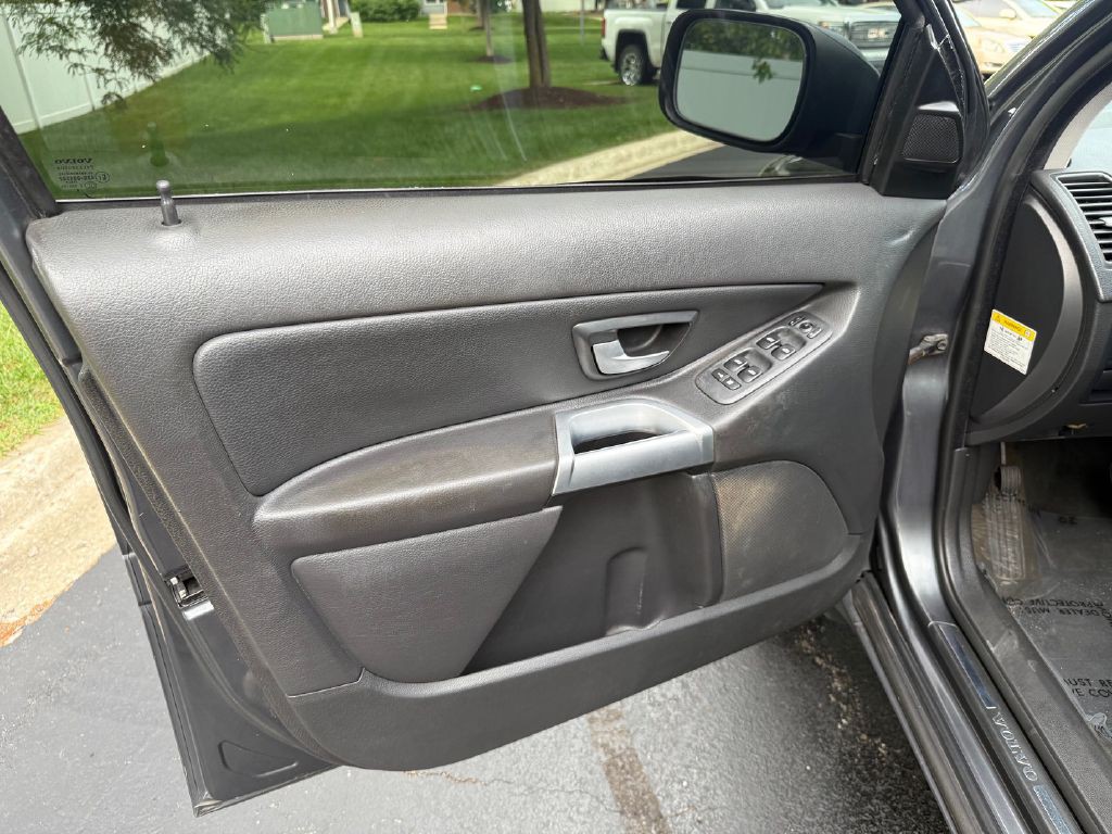 2005 Volvo XC90 Image 25