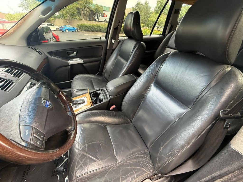 2005 Volvo XC90 Image 28