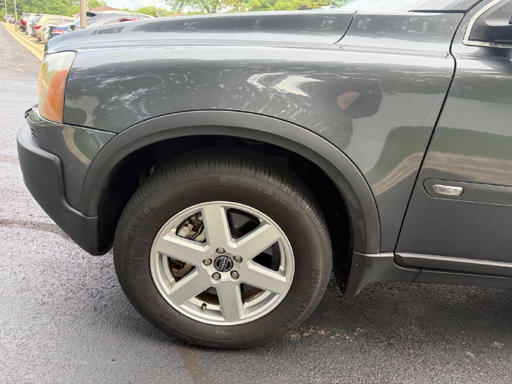 2005 Volvo XC90 Image 30