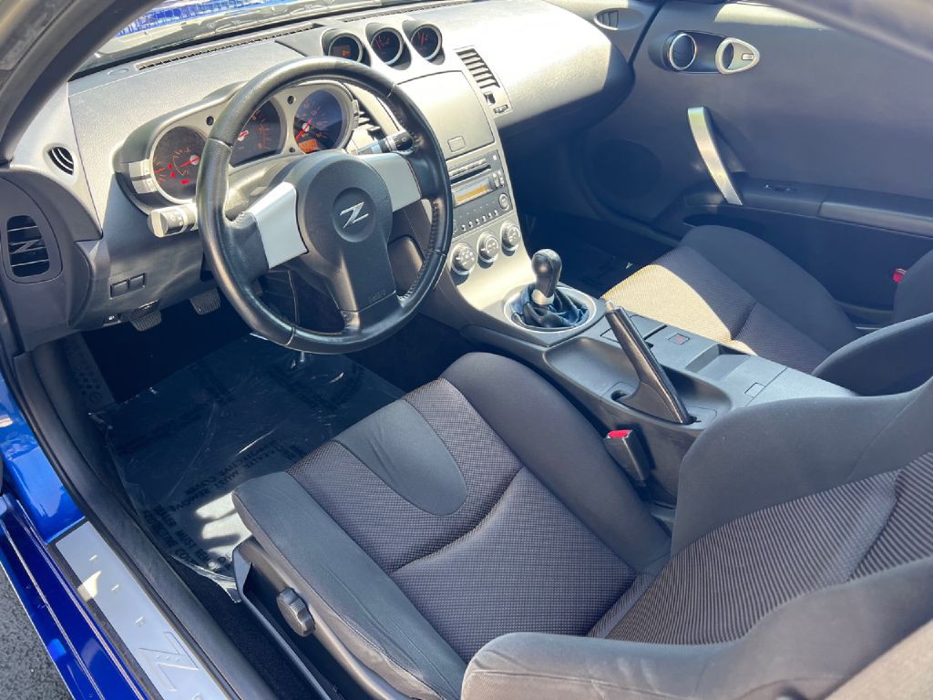 2004 Nissan 350Z Image 13