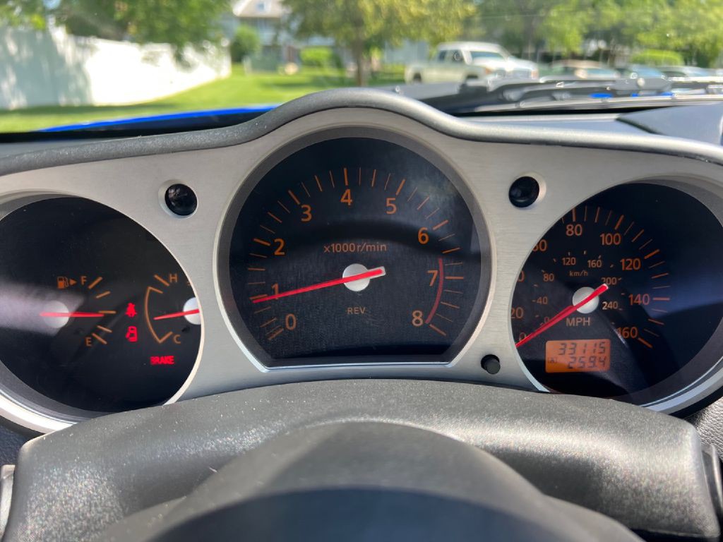 2004 Nissan 350Z Image 16