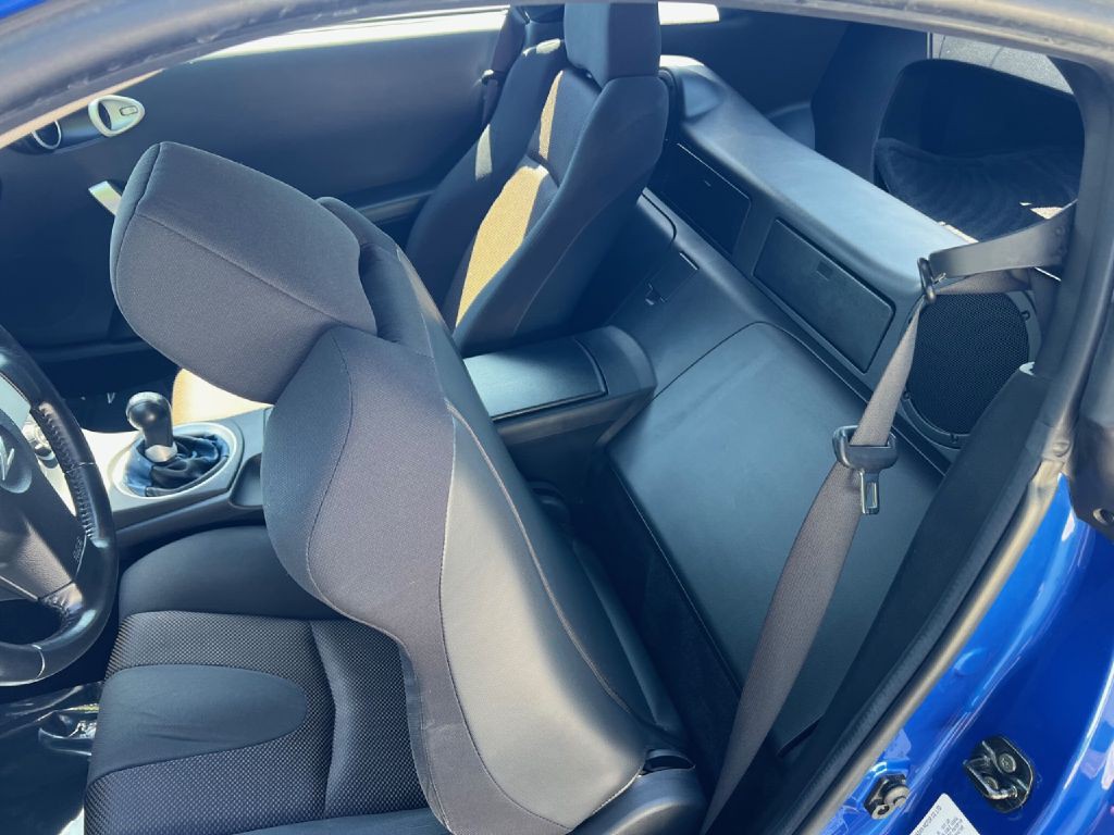 2004 Nissan 350Z Image 29
