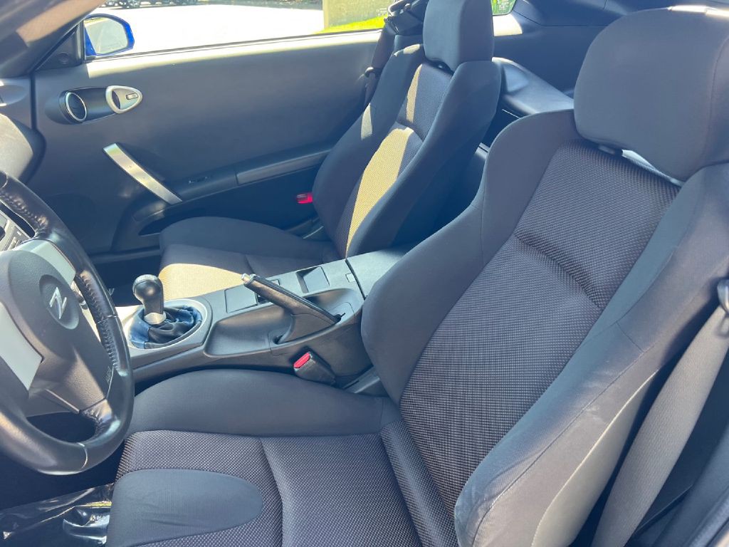 2004 Nissan 350Z Image 31