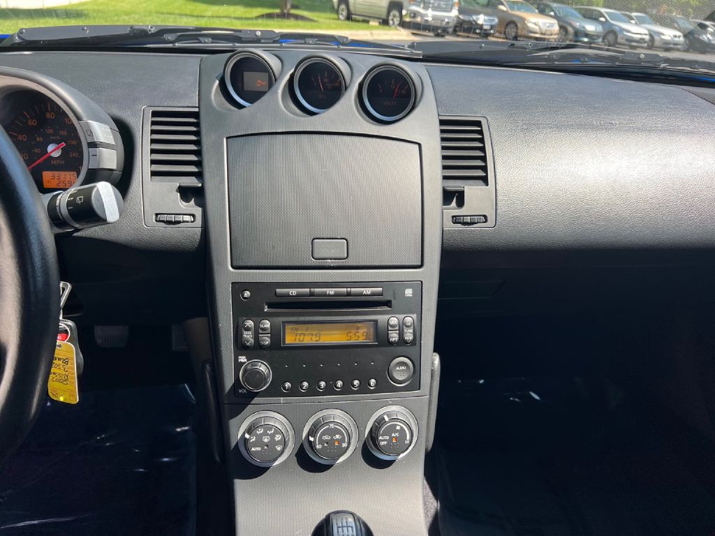 2004 Nissan 350Z Image 35