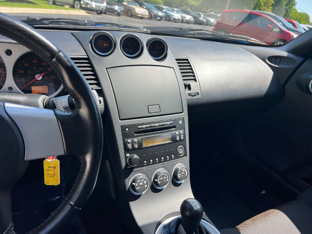 2004 Nissan 350Z Image 36
