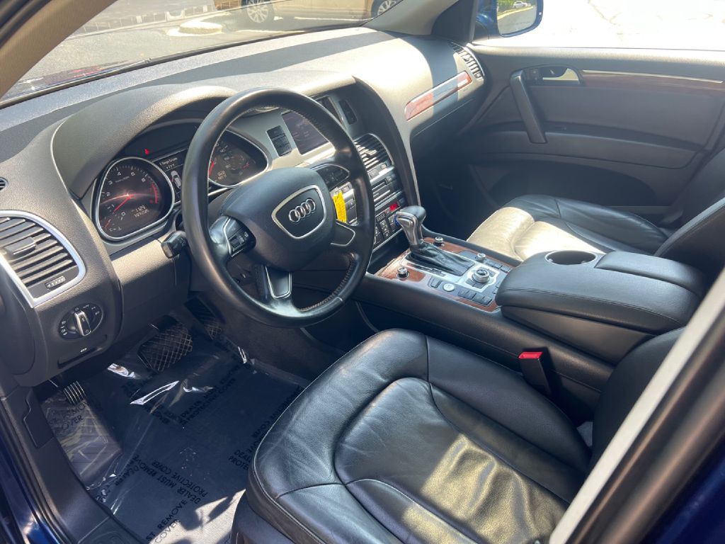 2015 Audi Q7 Image 12