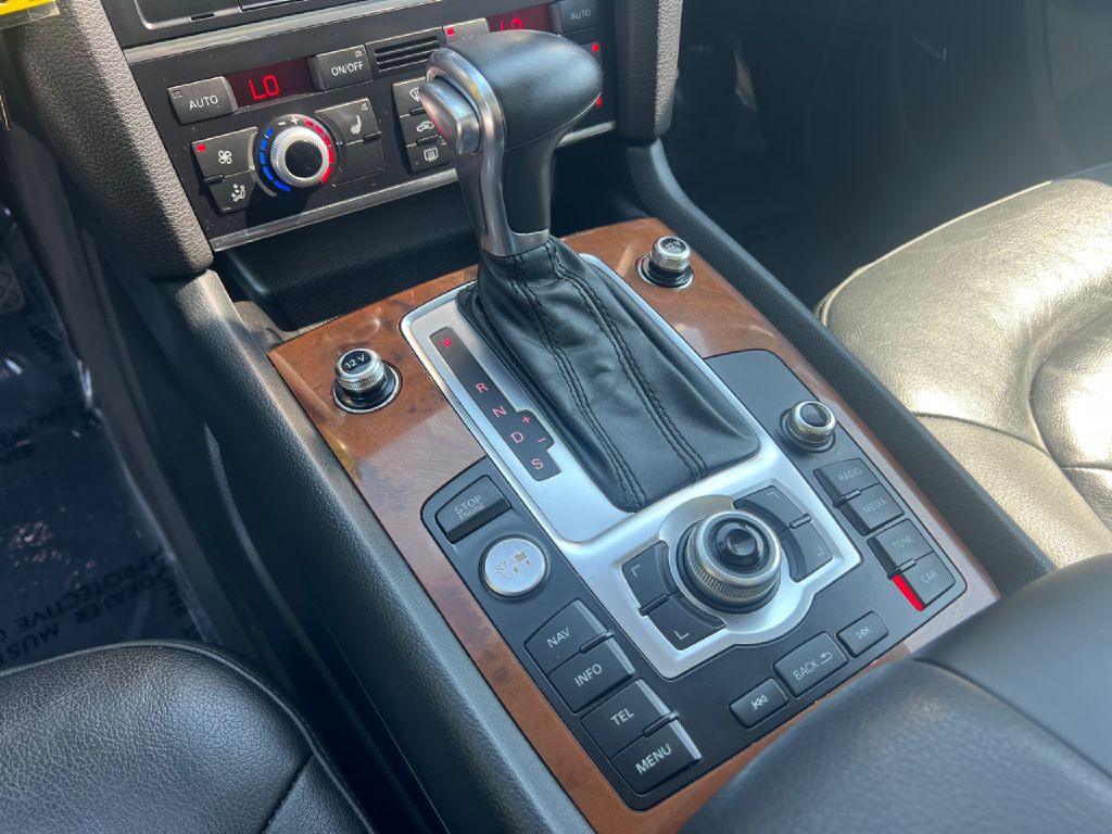 2015 Audi Q7 Image 17