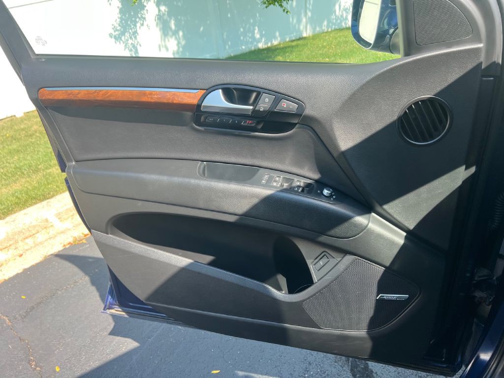 2015 Audi Q7 Image 32