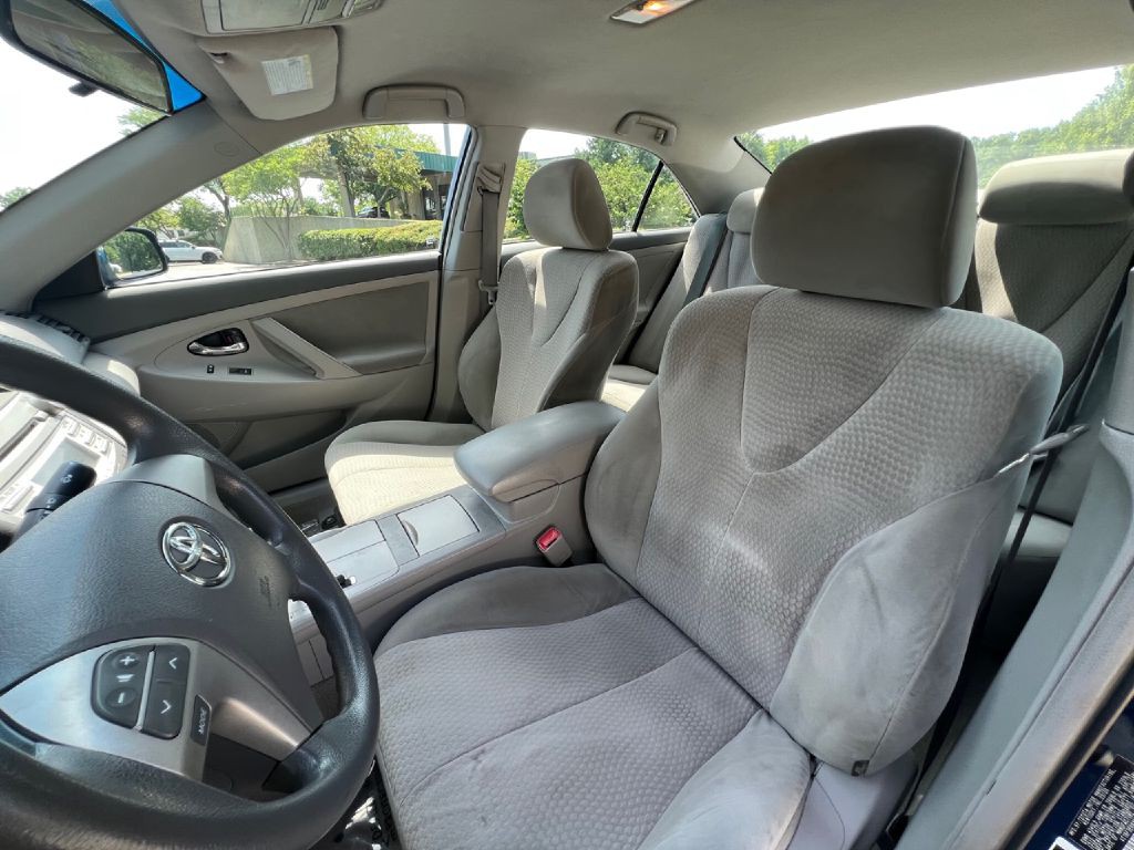 2010 Toyota Camry Image 15