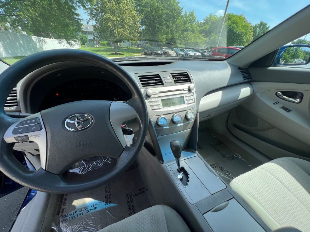2010 Toyota Camry Image 16