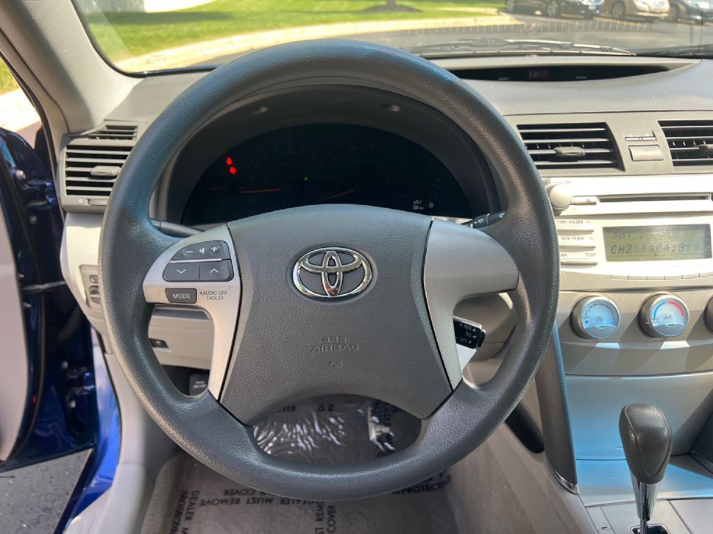 2010 Toyota Camry Image 17