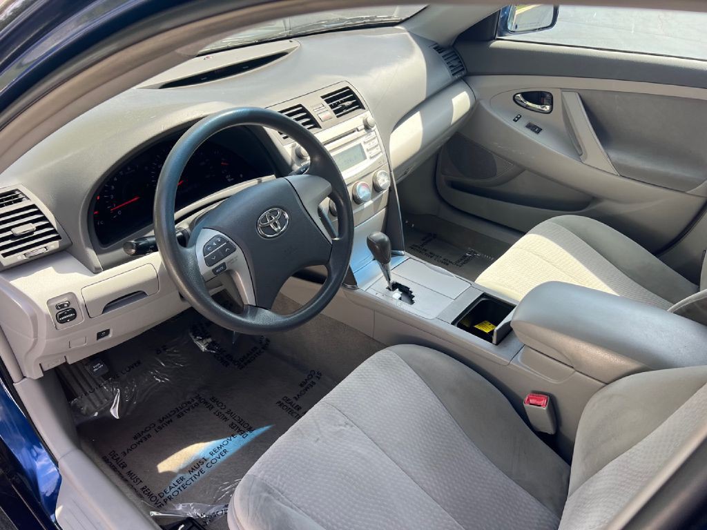 2010 Toyota Camry Image 18