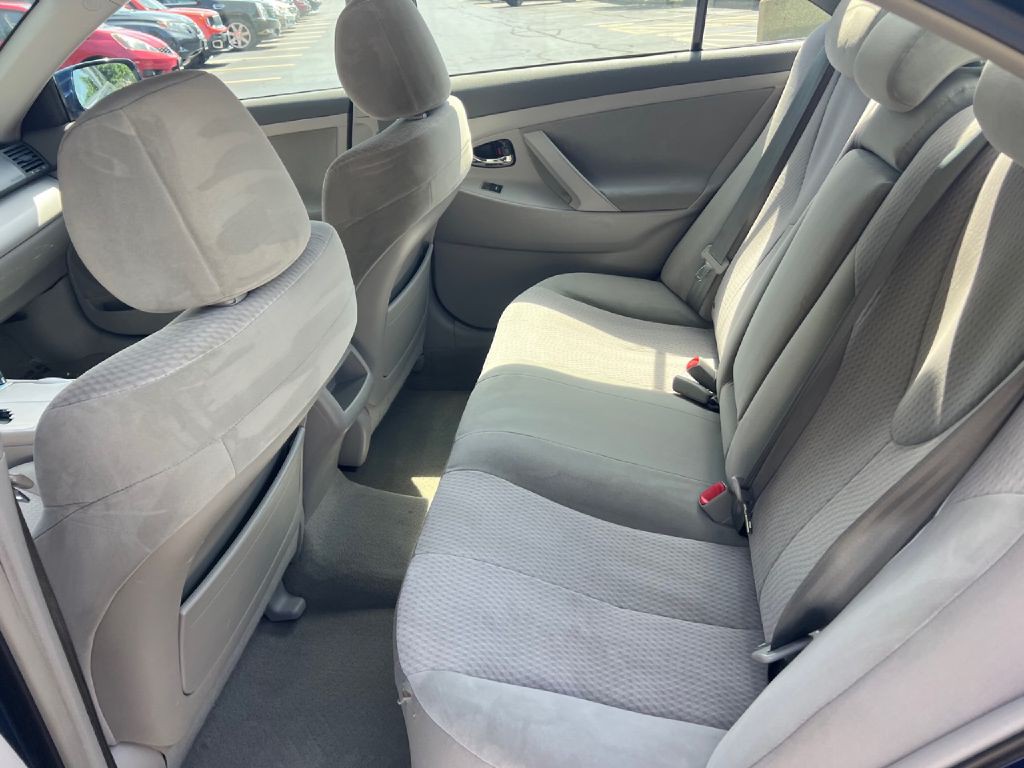 2010 Toyota Camry Image 24