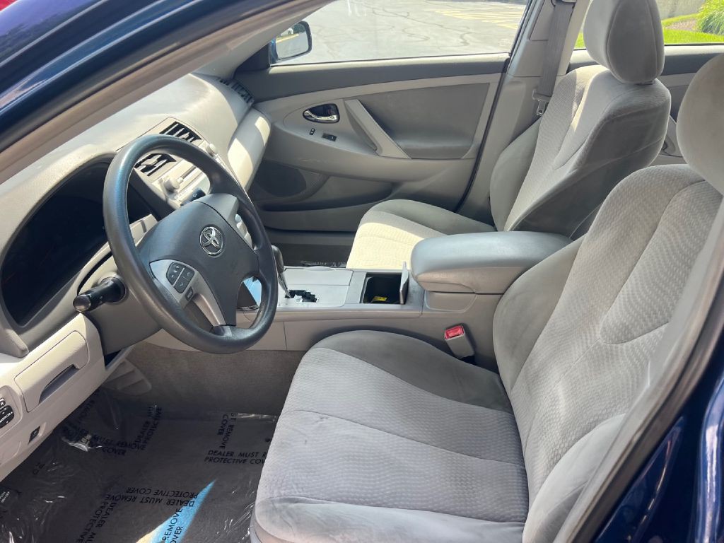 2010 Toyota Camry Image 33