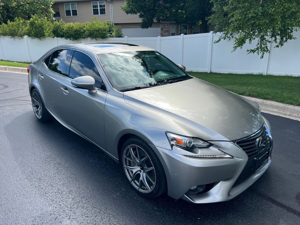 2016 Lexus IS Image 4