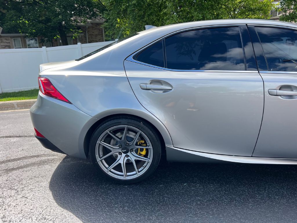 2016 Lexus IS Image 7