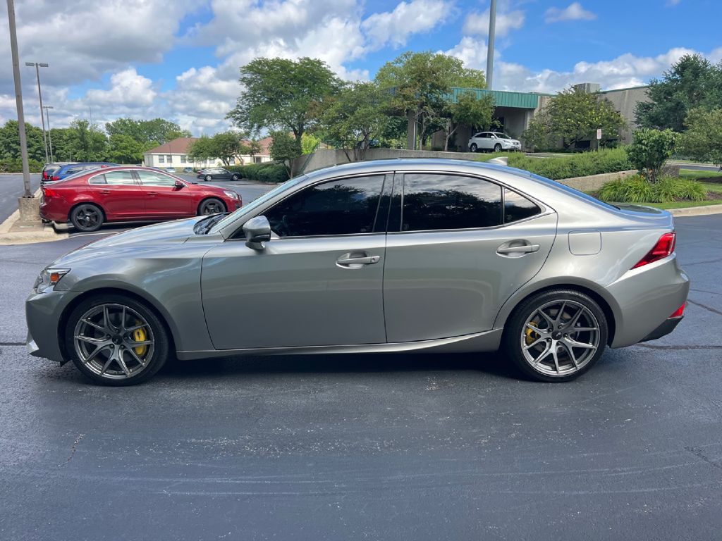 2016 Lexus IS Image 15