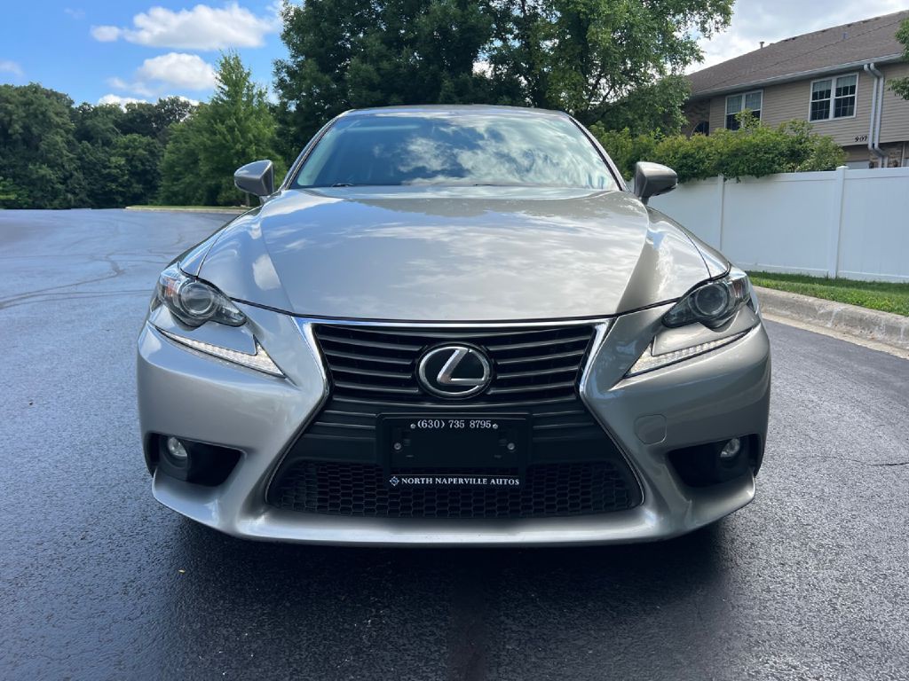 2016 Lexus IS Image 21