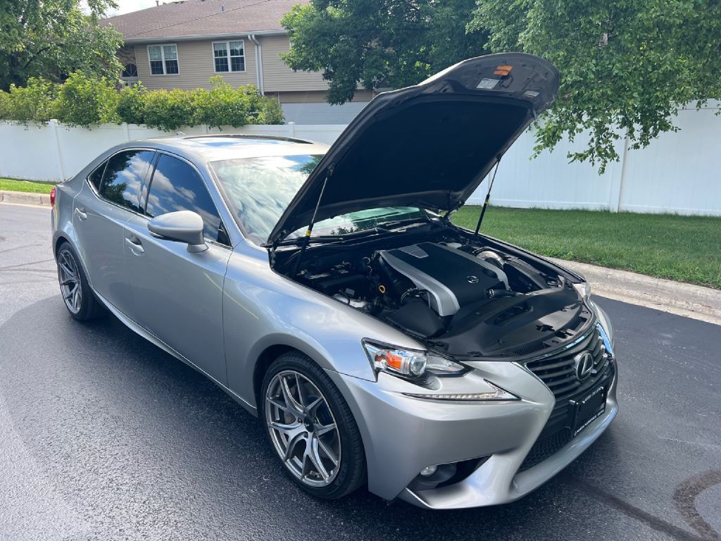 2016 Lexus IS Image 25