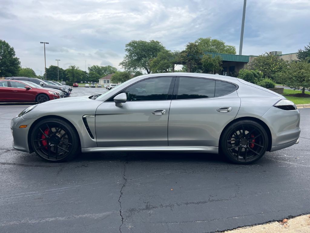 2012 Porsche Panamera Image 10
