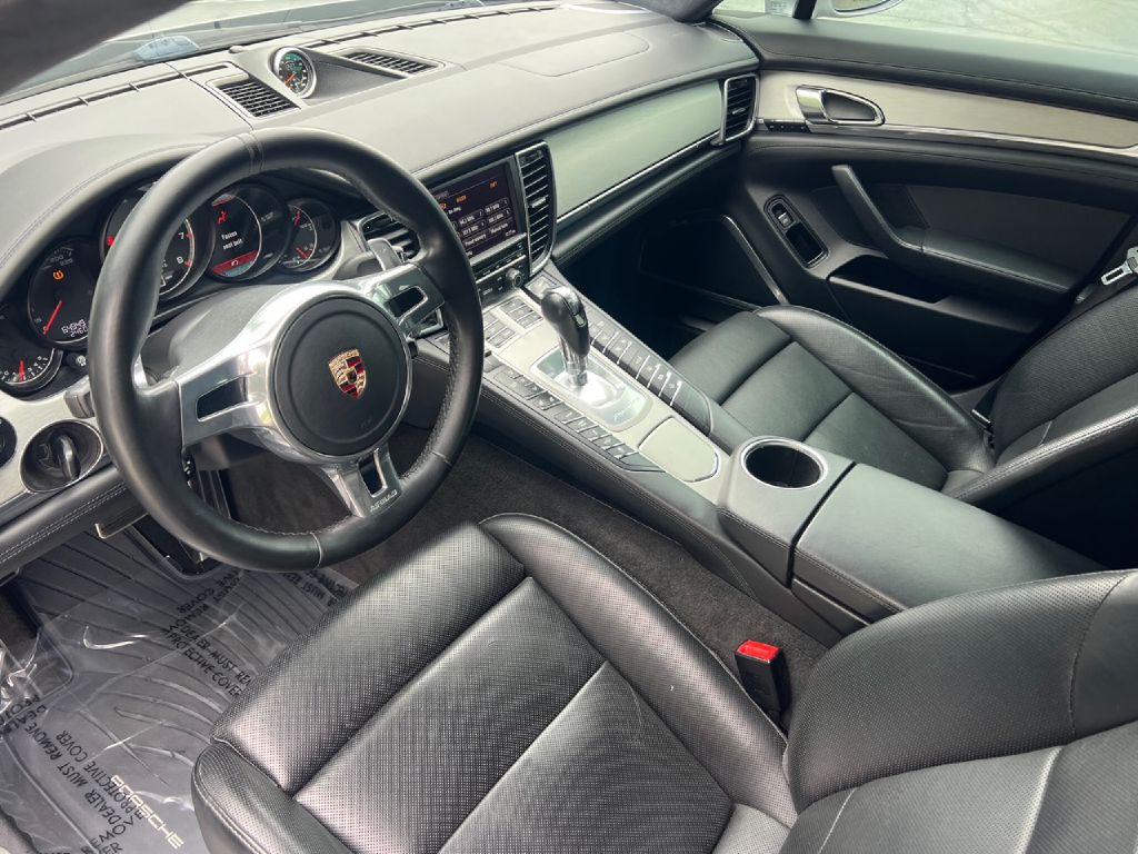 2012 Porsche Panamera Image 14