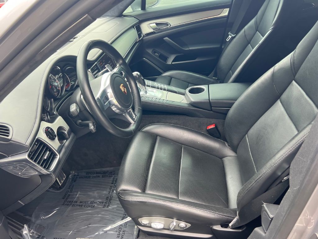 2012 Porsche Panamera Image 19