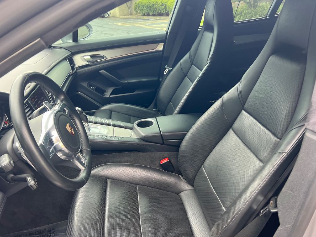 2012 Porsche Panamera Image 20