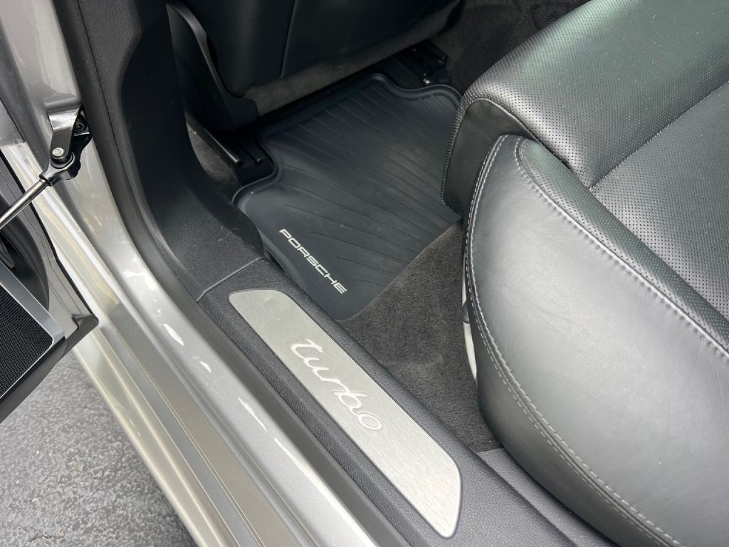 2012 Porsche Panamera Image 36