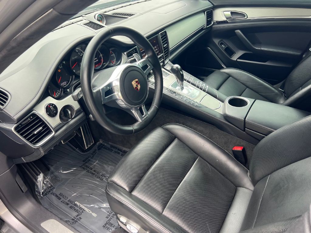 2012 Porsche Panamera Image 48