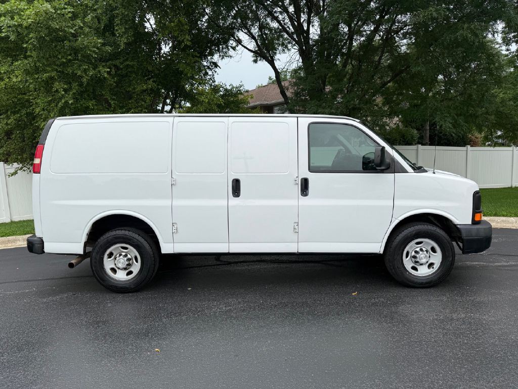 2015 Chevrolet Express Image 5