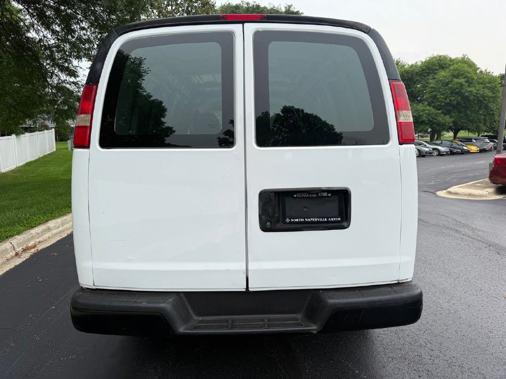 2015 Chevrolet Express Image 7