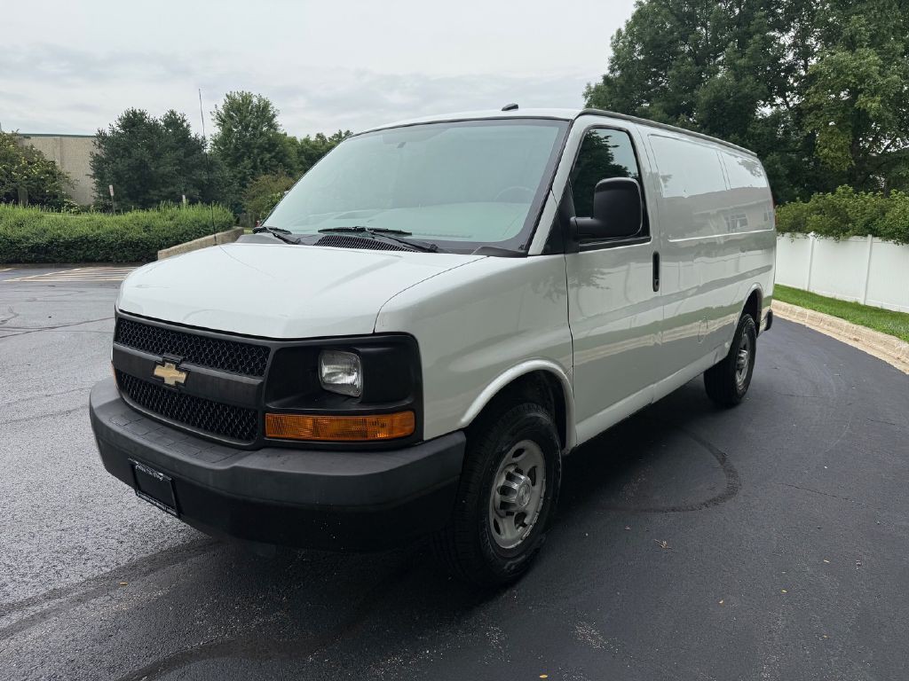 2015 Chevrolet Express Image 10