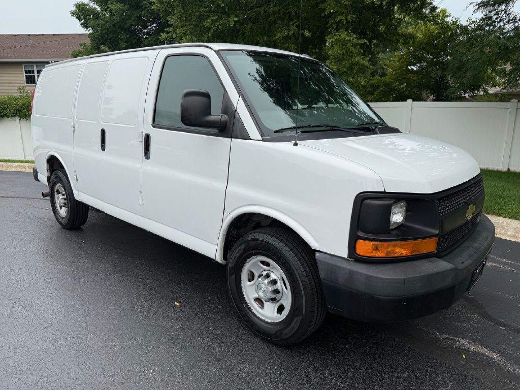 2015 Chevrolet Express Image 13