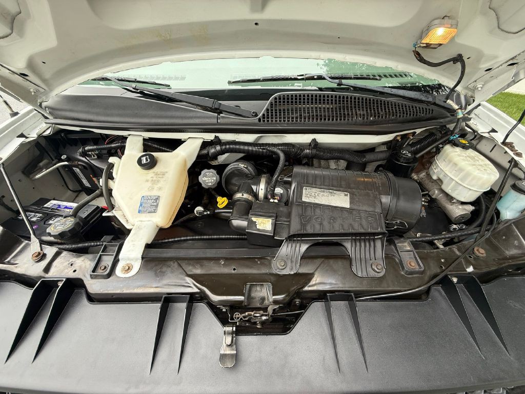 2015 Chevrolet Express Image 34