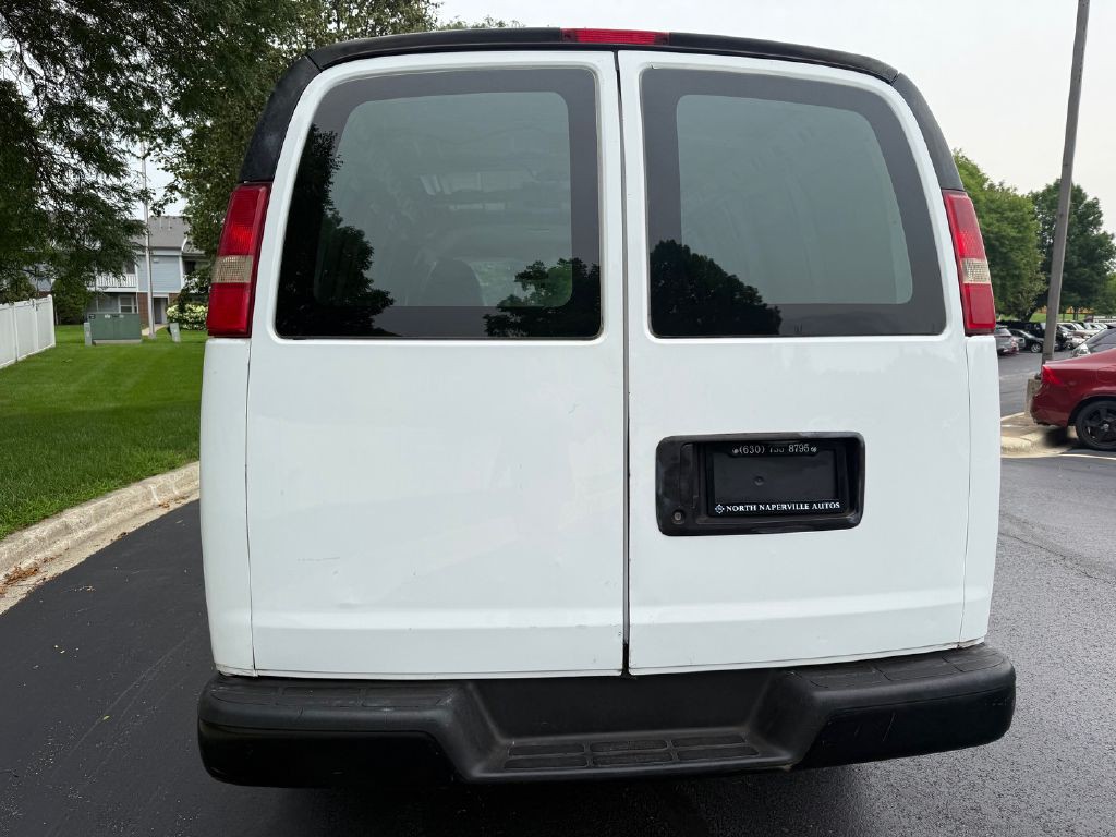 2015 Chevrolet Express Image 38