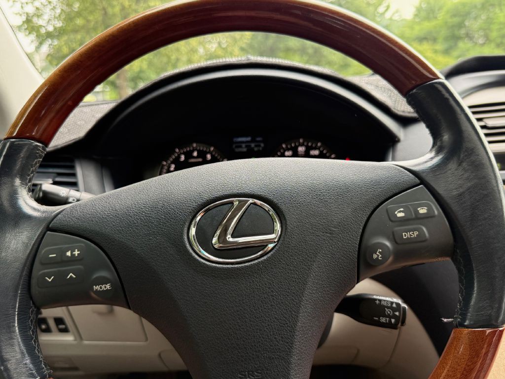 2009 Lexus ES Image 16