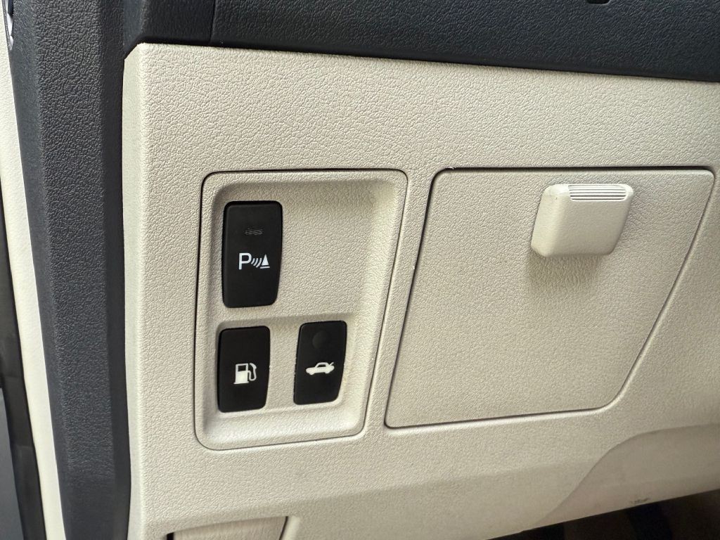 2009 Lexus ES Image 21
