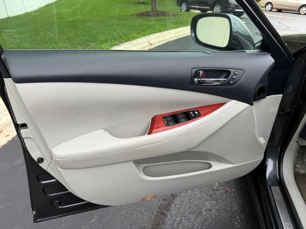 2009 Lexus ES Image 24