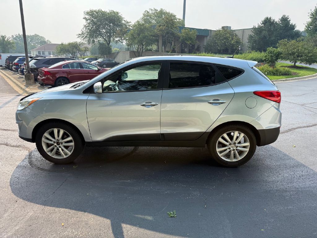 2012 Hyundai Tucson Image 9