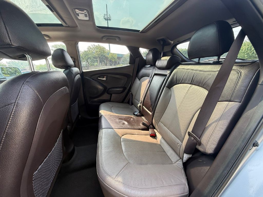 2012 Hyundai Tucson Image 19
